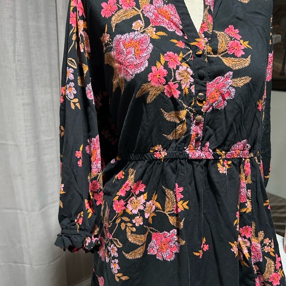 Floral Black Dress with Pink and Orange Accents - Picture 3 of 14